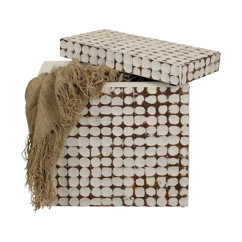 Handgefertigter Beistelltisch mit Mosaik aus Kokosnussschalen, Used-Look-Oberfläche, quadratisch, Weiß