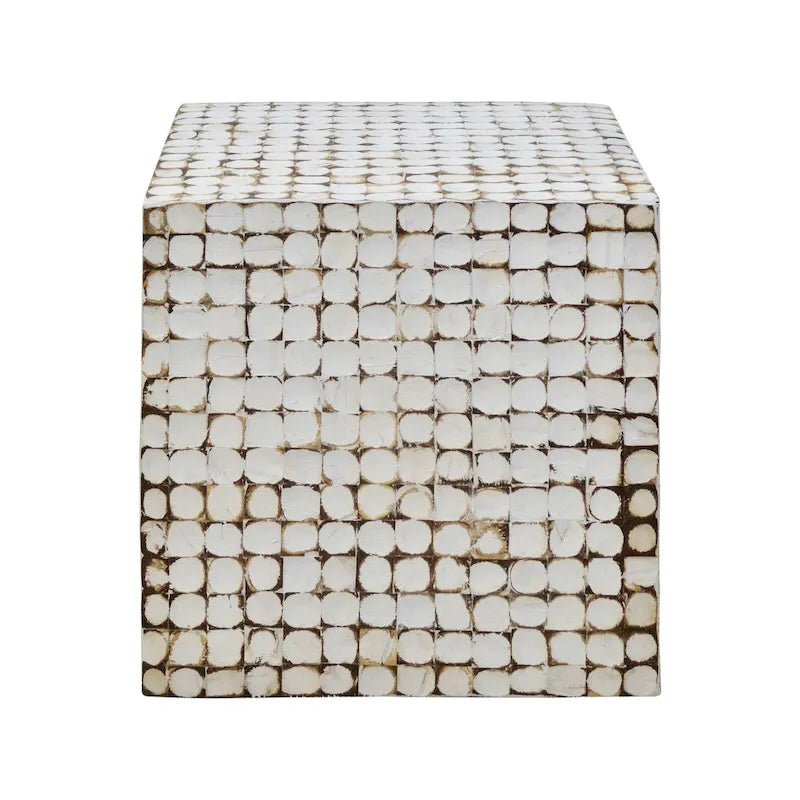 Handgefertigter Beistelltisch mit Mosaik aus Kokosnussschalen, Used-Look-Oberfläche, quadratisch, Weiß