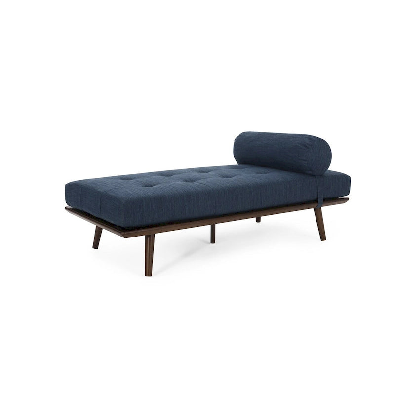 Méridienne mi-siècle, structure en bois d’hévéa capitonnée, coussin traversin, multicolore